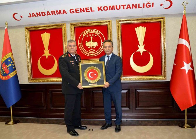 Karslıoğlu: “İ̇ş Birliği İçinde Önemli Hizmetler Veriyoruz”