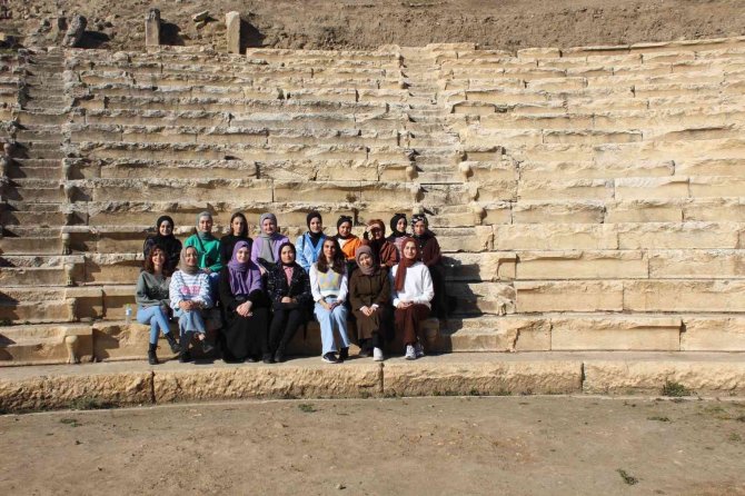 Turizm Elçileri Öğrenciler Antik Kenti Gezdi
