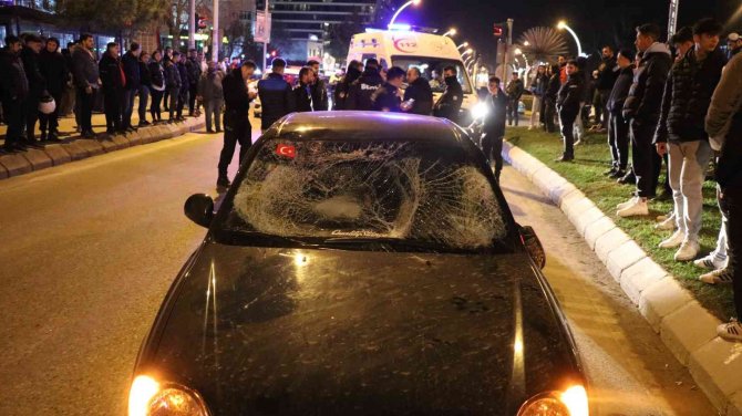 Edirne’de Feci Kaza: Otomobilin Çarptığı 3 Yayadan İkisi Ağır Yaralandı