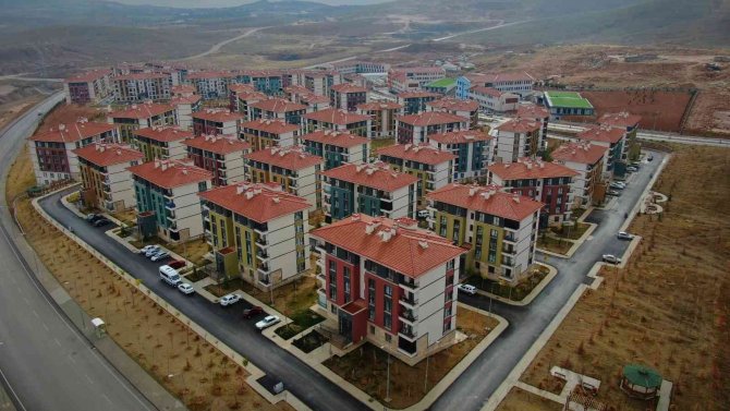24 Ocak Depreminde Evleri Yıkılan Vatandaşlar Artık Güven İçerisinde Konutlarında Yaşıyor