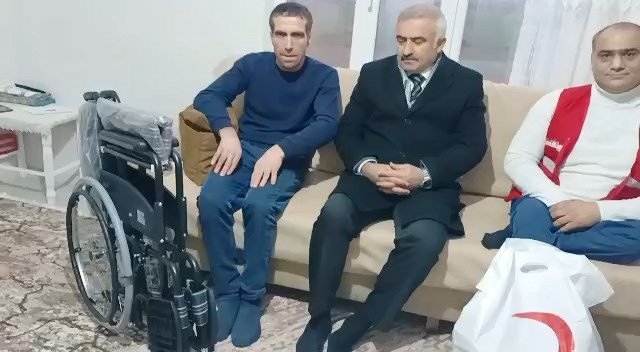 Elazığ’da Yürüme Engelli Vatandaşın Tekerlekli Sandalye Talebi Karşılandı