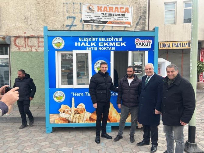 Eleşkirt’te Öğrencilerin Ürettiği Ekmekler Vatandaşın Sofrasına Ulaşıyor