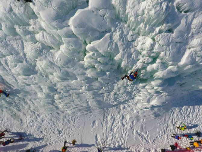 Sporcuların İlgi Odağı Buz Duvarı Dron İle Görüntülendi