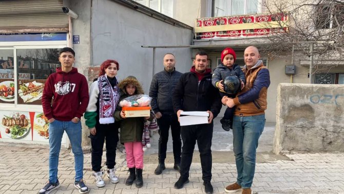 Gençlik 23’ün Kampanyası Yürekleri Isıttı