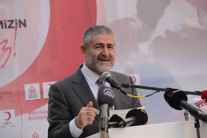 Bakan Nebati: “Kızılay Sadece Kan Bağışı Yürüten Bir Yer Değil”