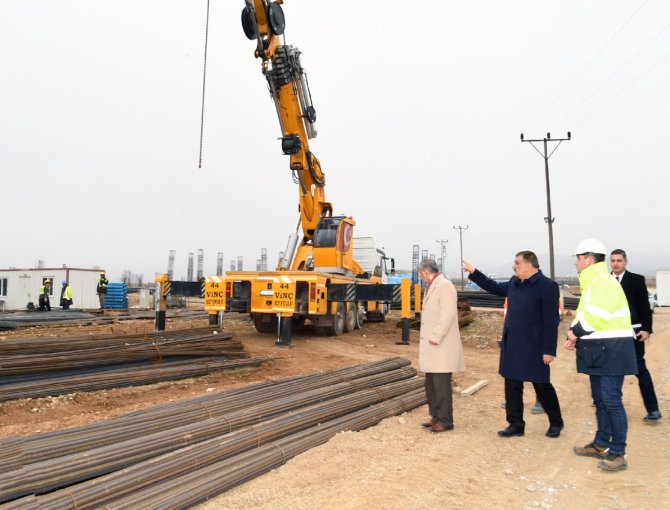 Gürkan, Bilkent Üniversitesi Kampüsünde İncelemelerde Bulundu