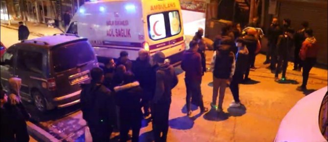 Hakkari’de 2 Çocuk Annesi Kadın Evde Boğazı Kesilmiş Halde Ölü Bulundu