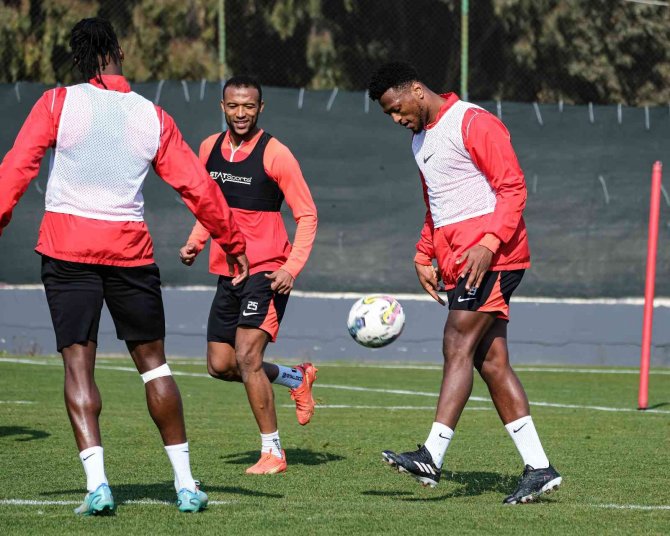 Hatayspor, Trabzonspor Maçı Hazırlıklarını Sürdürdü