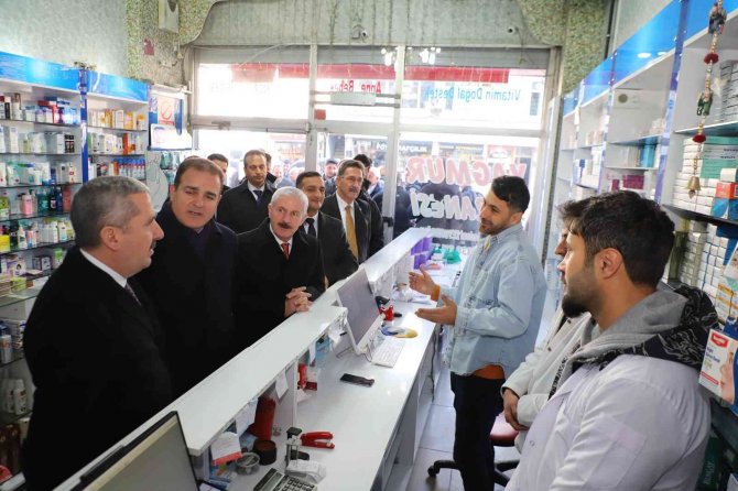 Hazine Ve Maliye Bakan Yardımcısı Gürcan Esnafı Ziyaret Etti