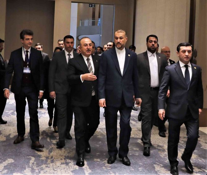 İ̇ran Dışişleri Bakanı Abdullahiyan: "Avrupa’ya Duygusal Eylemlerinin Sonuçları Pahalıya Mal Olacak"