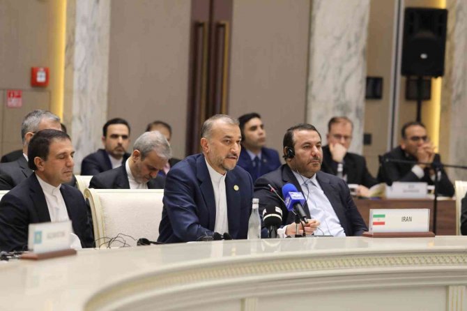 İ̇ran Dışişleri Bakanı Abdullahiyan: "Avrupa’ya Duygusal Eylemlerinin Sonuçları Pahalıya Mal Olacak"