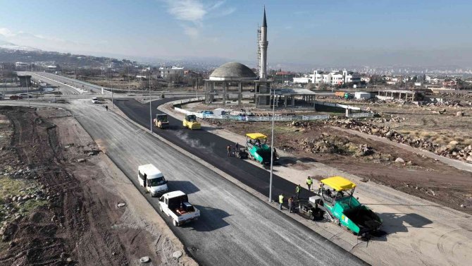 Başkan Büyükkılıç: "Erciyes Bulvarını Talas Bulvarına Bağladık"