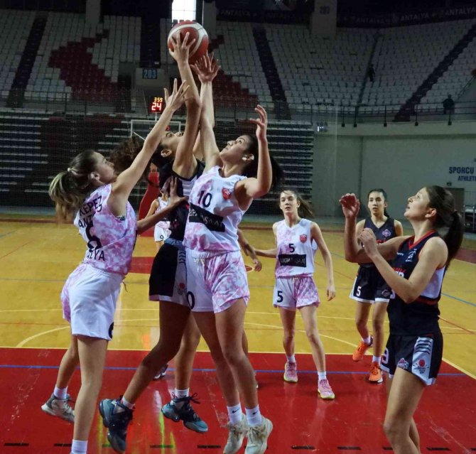 Kepez’in Uzun Kızları Antalya Şampiyonu Oldu