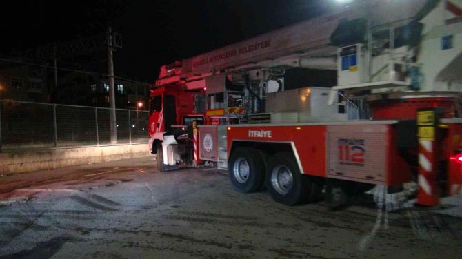 Fabrika Bacasında Çıkan Yangın Büyümeden Söndürüldü