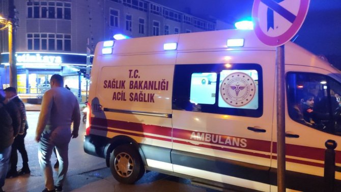 Tali Yoldan Çıkan Otomobille Çarpışan Motosikletin Sürücüsü Yaralandı