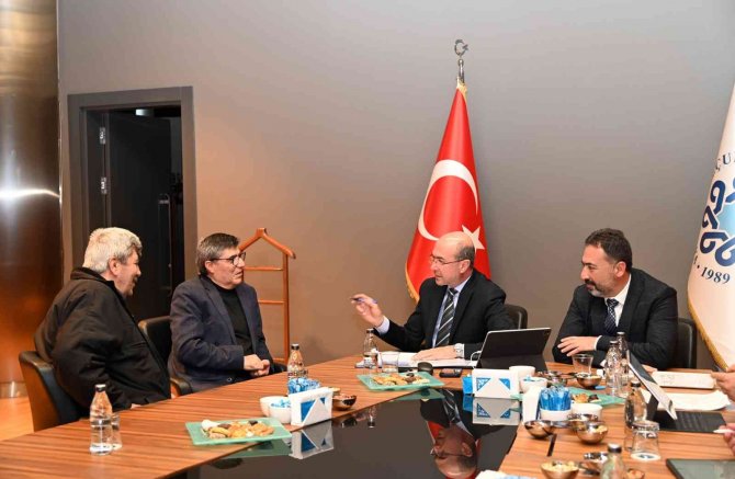 Selçuklu’da Mahalle Muhtarlarıyla İstişareler Devam Ediyor