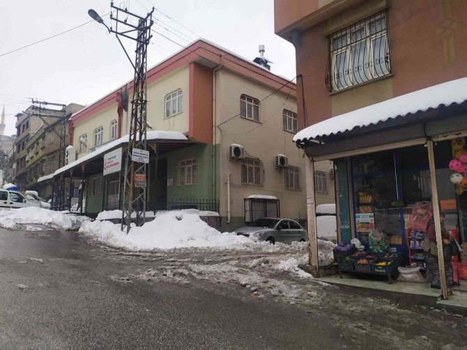 Elektrik Çarpmasıyla Komalık Oldu, Bir Yıl Sonra Aynı Gün Hayatını Kaybetti