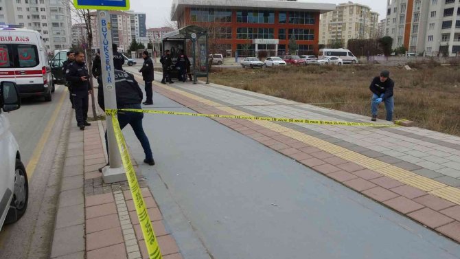 Çakmak Üzerine Kurduğu Jiletli Düzenek İle Kendini Yaraladı