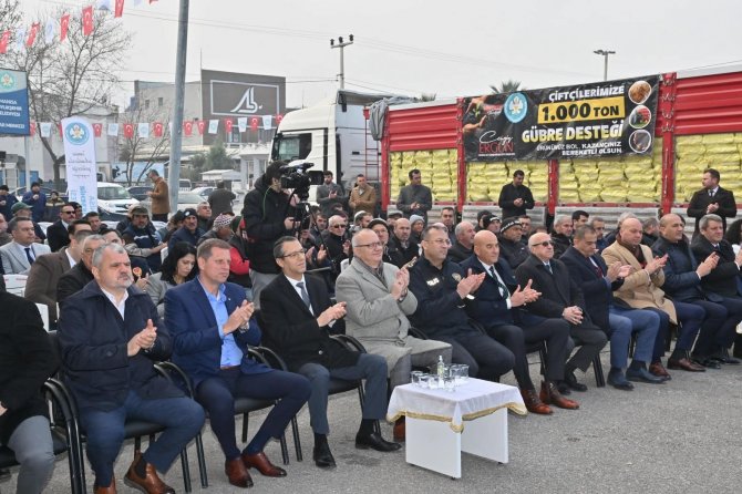 Manisa Büyükşehir Belediyesinden Üreticiye Bin Ton Gübre Desteği