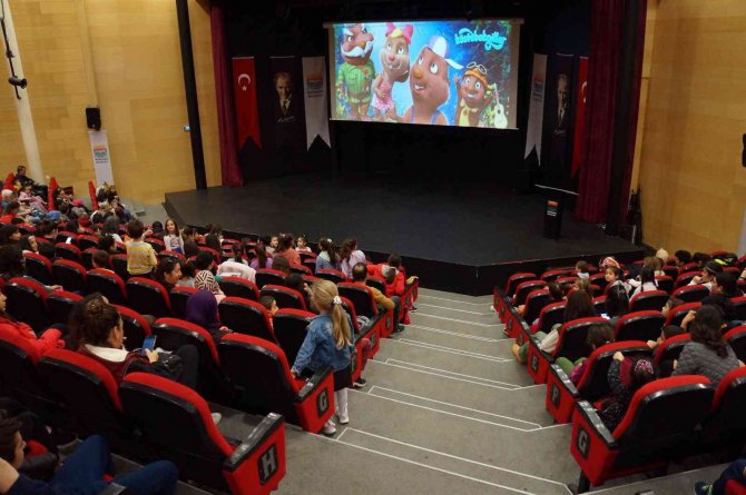 Marmaris’te Çocuklara Eğlenceli Tatil