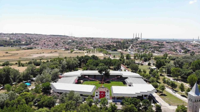 Akademisyenler, Edirne Sarayı Yerleşkesinde Kalan Kırkpınar Er Meydanı’nın Başka Yere Taşınmasını İstiyor