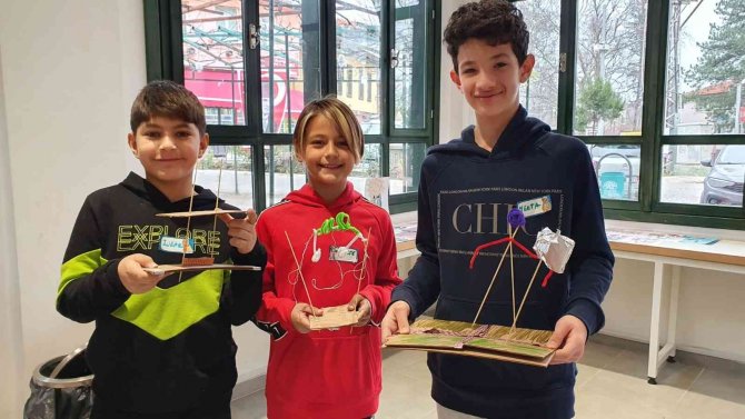 Yarıyıl Tatilinde Hem Öğreniyor Hem De Eğleniyorlar