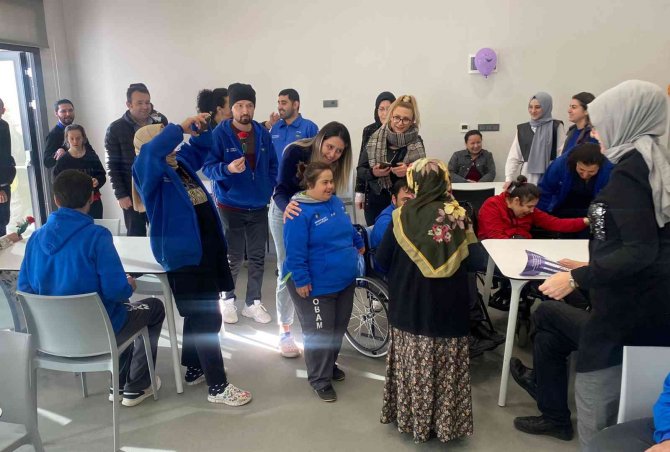Barem’de Sevgi Dolu Buluşma