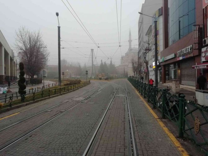 Eskişehir Güne Sisle Uyandı