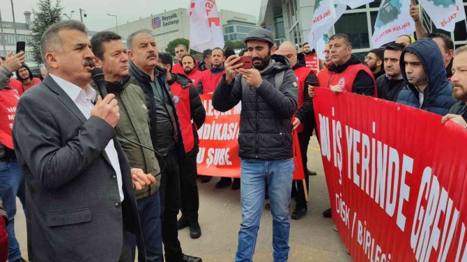 Bin 400 İşçinin Başlattığı Grev ’Milli Güvenliği Bozucu Nitelikte’ Olduğu Gerekçesiyle Ertelendi