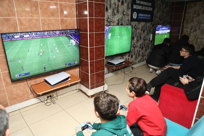 Akçaabat’ta Playstation Turnuvası