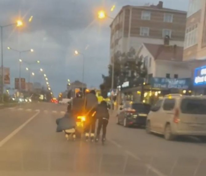 Trafikte Pes Dedirten Yolculuk Kameraya Yansıdı