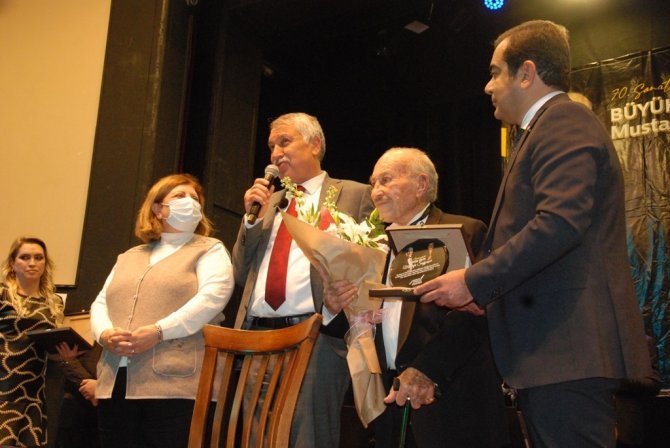 Mustafa Sağyaşar 70. Sanat Yılını Adana’da Konserle Kutladı