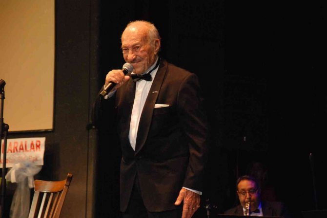 Mustafa Sağyaşar 70. Sanat Yılını Adana’da Konserle Kutladı