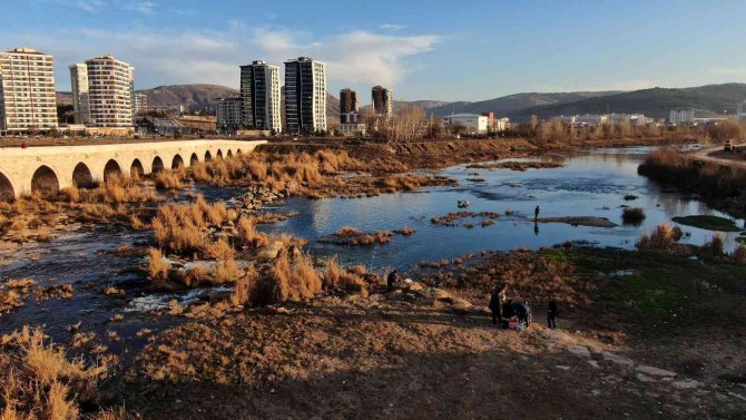 Bir Yıl Arayla Görüntüler, İklim Değişikliğini Gözler Önüne Serdi