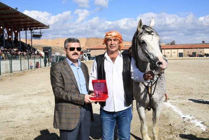 Geleneksel Atlı Cirit Turnuvası Başladı