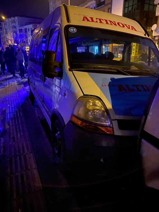 Yalova’da 4 Araçlı Zincirleme Kaza