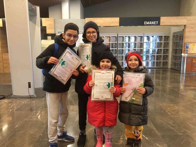 Karnesini Alan Öğrenciler Fetih Müzesi’ne Koştu