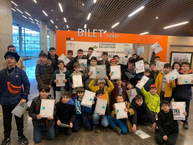 Karnesini Alan Öğrenciler Fetih Müzesi’ne Koştu