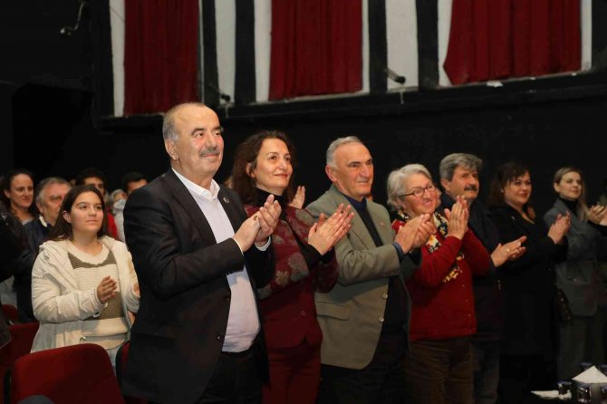 “Bir Yeryüzü Ozanı Rıfat Ilgaz” Mudanya’da Sahnelendi