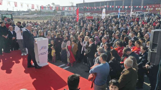 Vefa Caddesi Köprüsü Açıldı
