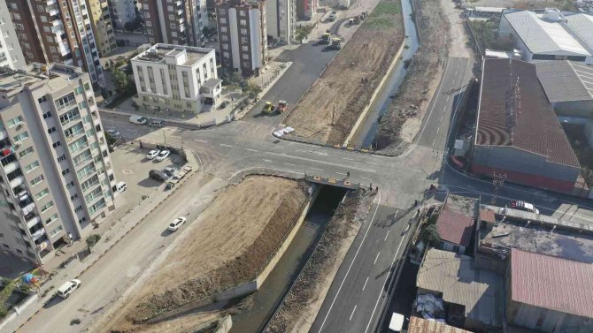Vefa Caddesi Köprüsü Açıldı
