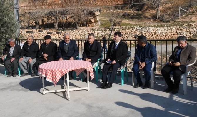 Vali Mahmut Çuhadar, Köylülerin Sorunlarını Dinledi