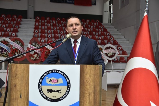 Aliağa Esnaf Sanatkarlar Kredi Ve Kefalet Kooperatifinde Yiyitalp Güven Tazeledi
