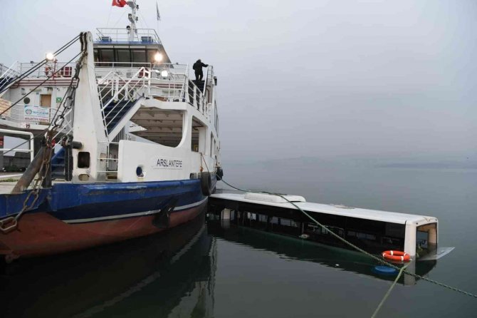 Baraja Düşen Yolcu Otobüsünde Arama Çalışması Tamamlandı