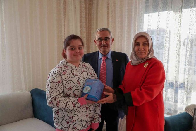 Başkan Işık’tan Hipertansiyon Hastası Gülbahar’a ’Geçmiş Olsun’ Ziyareti