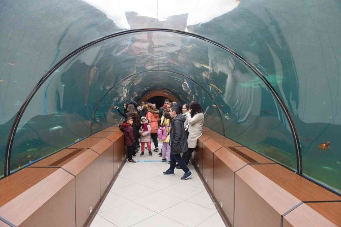 Yıldırımlı Çocuklara Karne Hediyesi