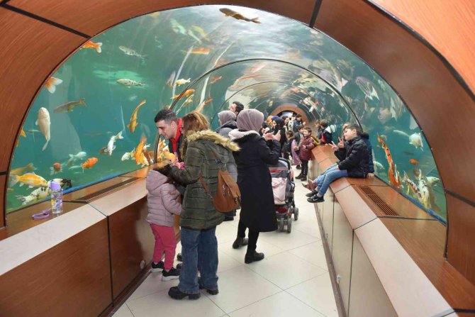 Yıldırımlı Çocuklara Karne Hediyesi