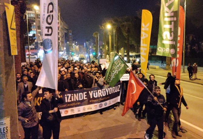 İ̇sveç’e Tekbir Sesleriyle Tepki Gösterildi