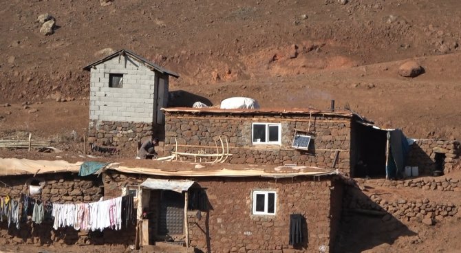Muşlu Genç Kızak Yaparak Geçimini Sağlıyor