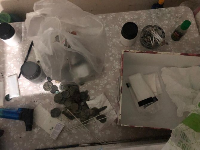 İ̇stanbul’da Yolcu Otobüsünde 2 Bin 154 Tarihi Eser Ele Geçirildi